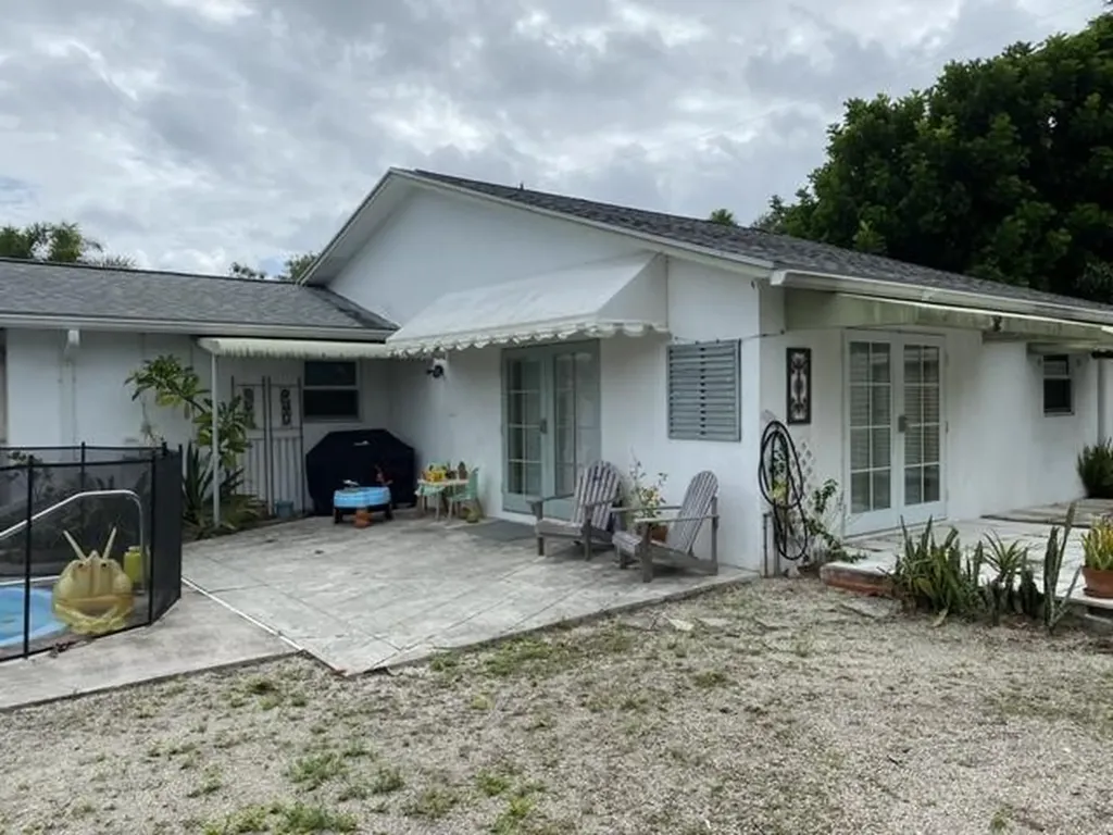 1225 16th Avenue N Lake Worth Beach FL 33460