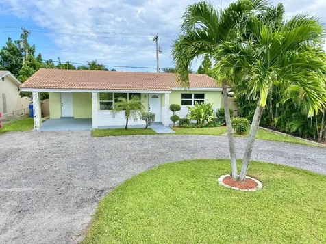 1318 Cardinal Lane Lantana FL 33462