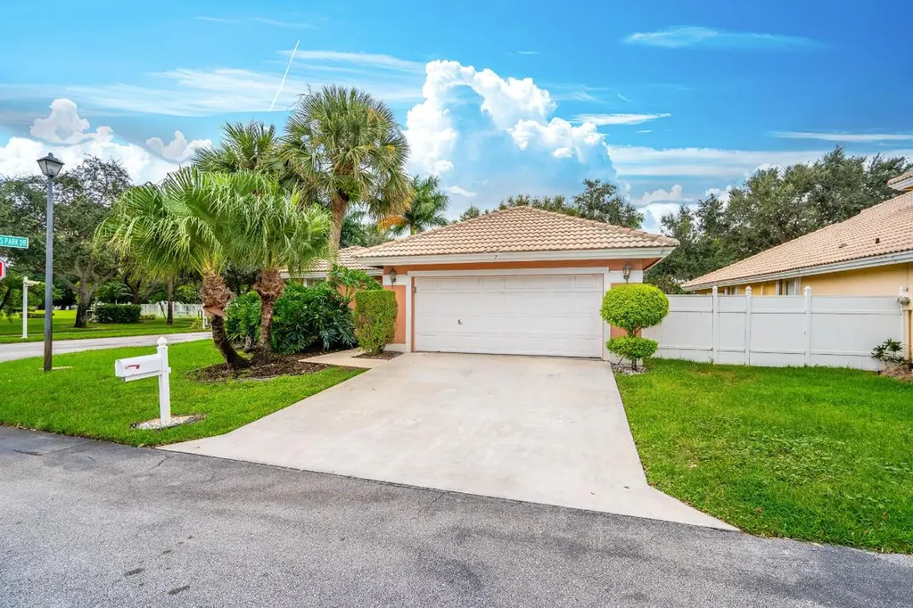 2 Valencia Drive Boynton Beach FL 33436