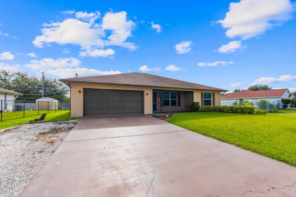 3233 SW Hickenlooper Street Port St Lucie FL 34953