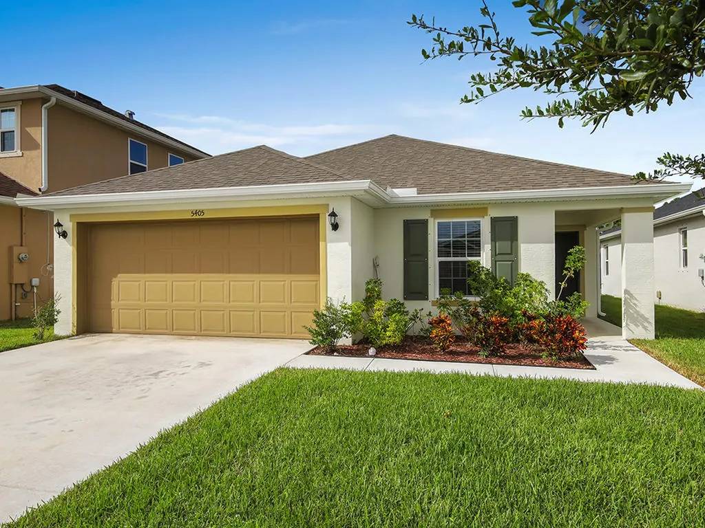5405 NW Pine Trail Circle Port St Lucie FL 34983