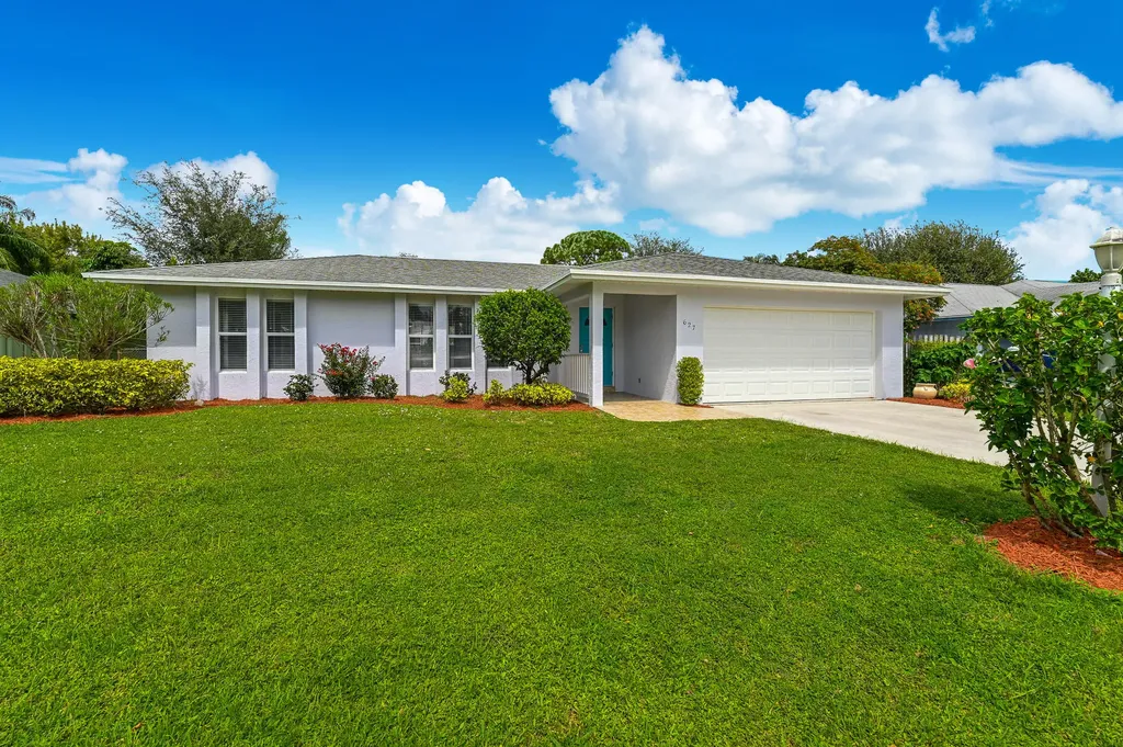 627 NE Maranta Terrado Jensen Beach FL 34957