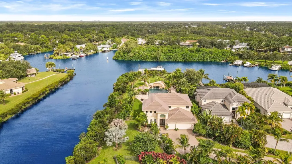 7200 SW Harbor Cove Drive Stuart FL 34997
