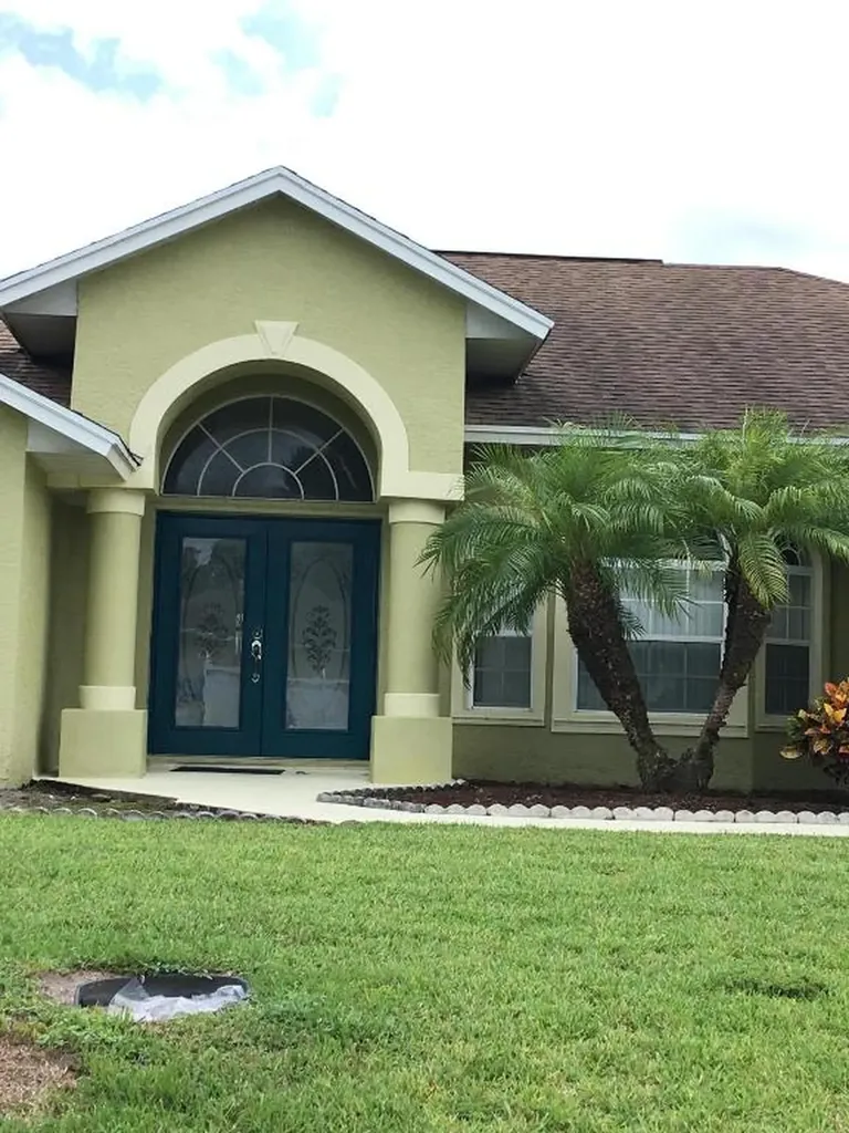 1502 SW Dow Lane Port St Lucie FL 34953