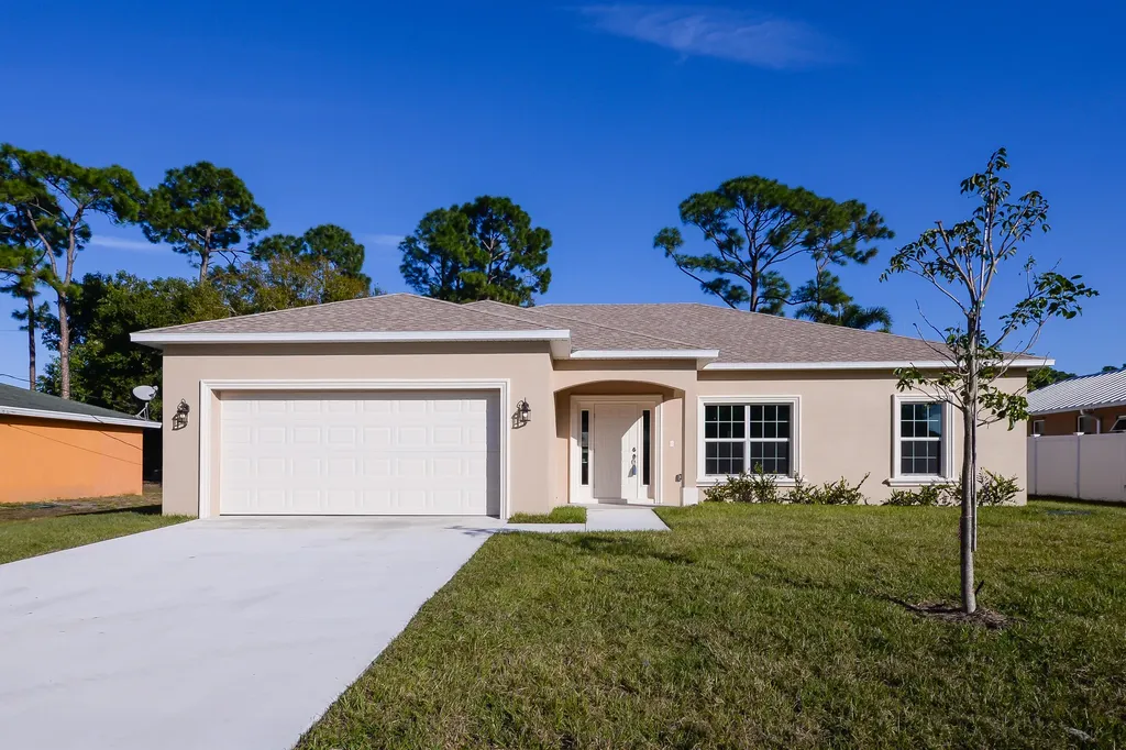 231 SW Elderberry Drive Port St Lucie FL 34953