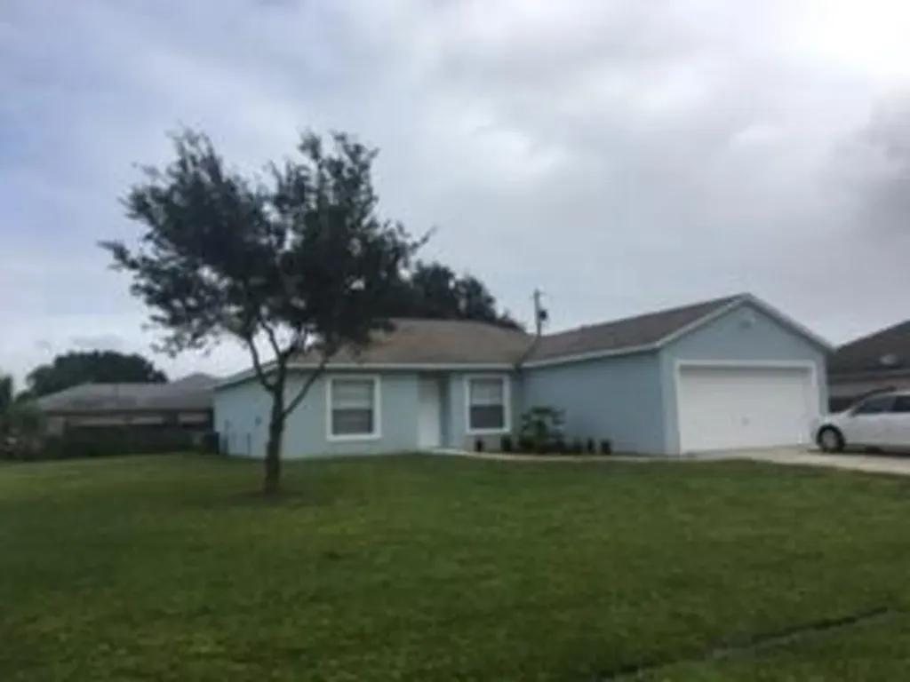 403 SW Jeanne Avenue Port St Lucie FL 34953