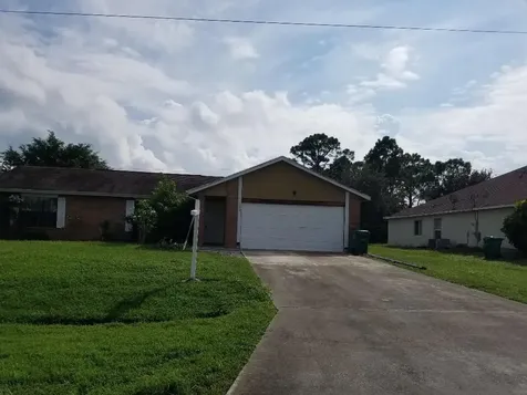 934 SW Longfellow Road Port St Lucie FL 34953