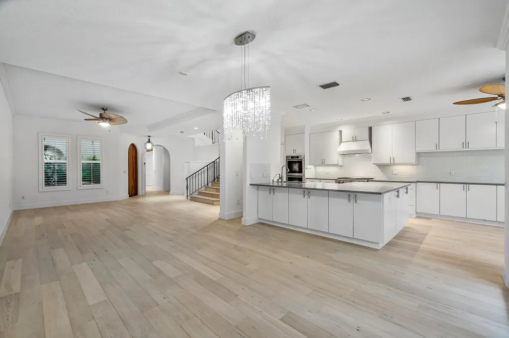 53 Seabreeze Avenue Delray Beach FL 33483