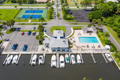 9066 SE Harbor Island Way Hobe Sound FL 33455