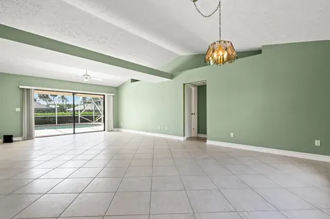 9066 SE Harbor Island Way Hobe Sound FL 33455