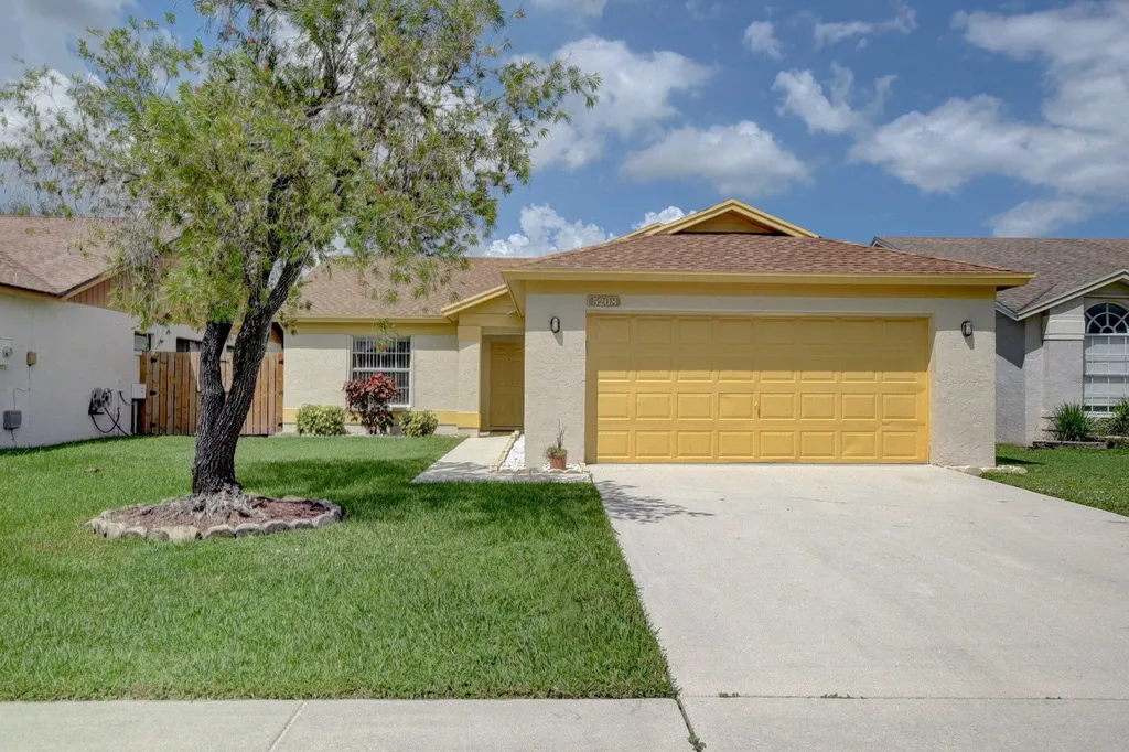 5208 Arbor Glen Circle Lake Worth FL 33463