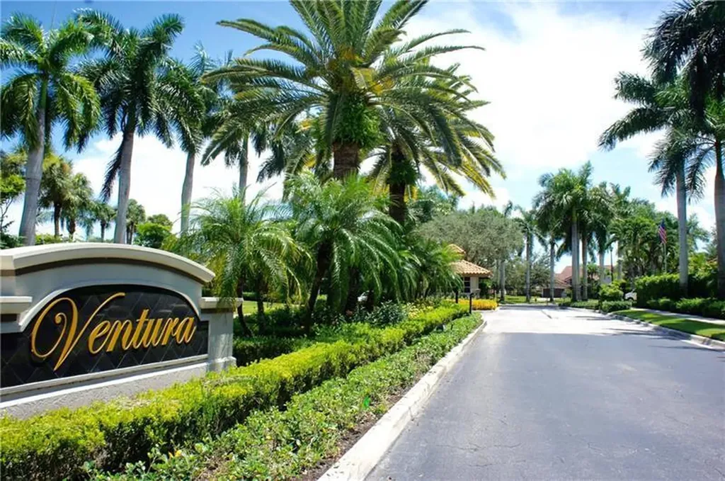 10290 Buena Ventura Drive Boca Raton FL 33498