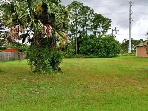 1702 SW Mackenzie Street Port St Lucie FL 34953