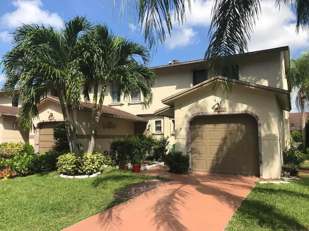 8939 SW 21st Court Boca Raton FL 33433