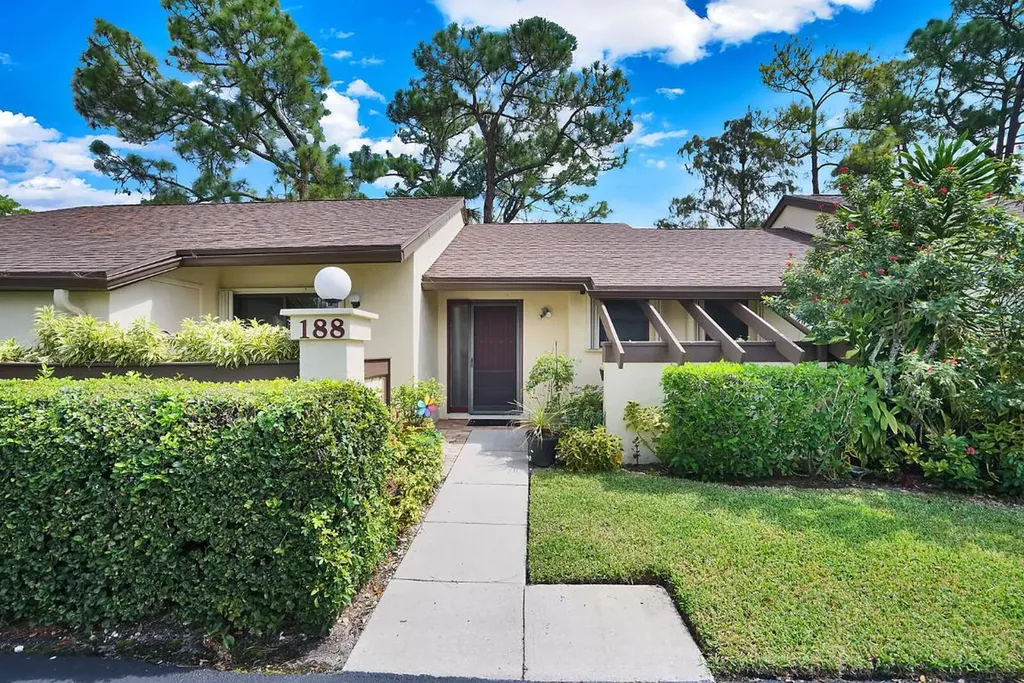 188 Mastic Tree Court Royal Palm Beach FL 33411