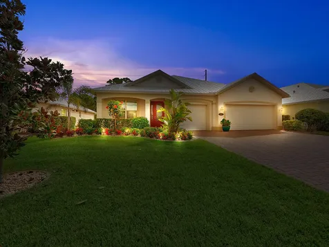 401 11th Square SW Vero Beach FL 32962