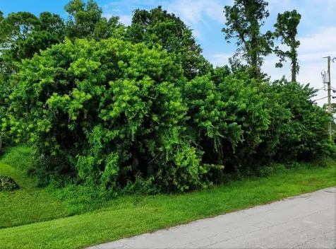 483 SW Namoit Place Port St Lucie FL 34953