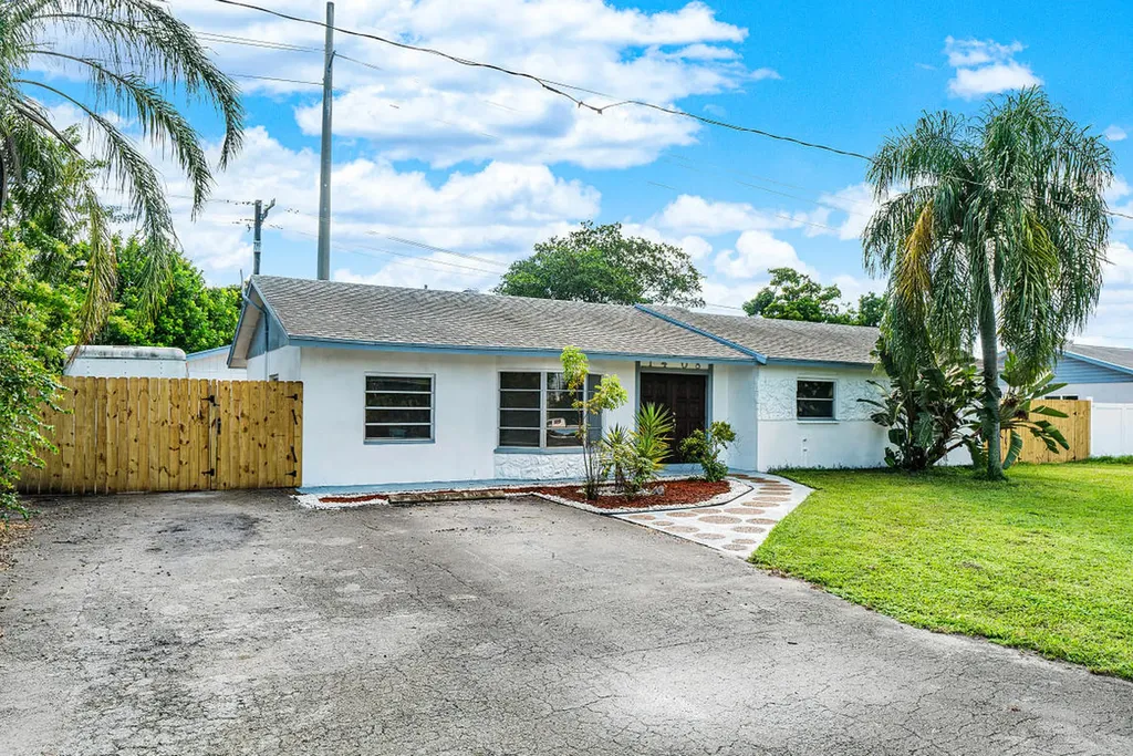 1408 NW 7th Street Boynton Beach FL 33426