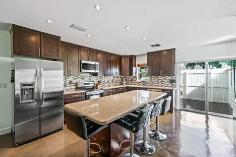 1952 SE 1st Circle Boynton Beach FL 33435