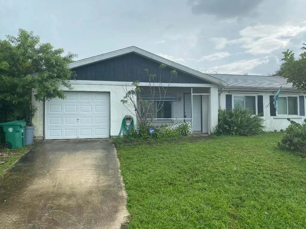 2932 SW Birtle Court Port St Lucie FL 34953