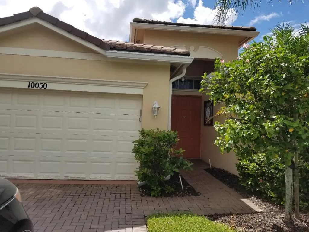 10050 SW Cardigan Circle Port St Lucie FL 34987