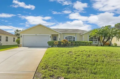 768 SW Arkansas Terrace Port St Lucie FL 34953