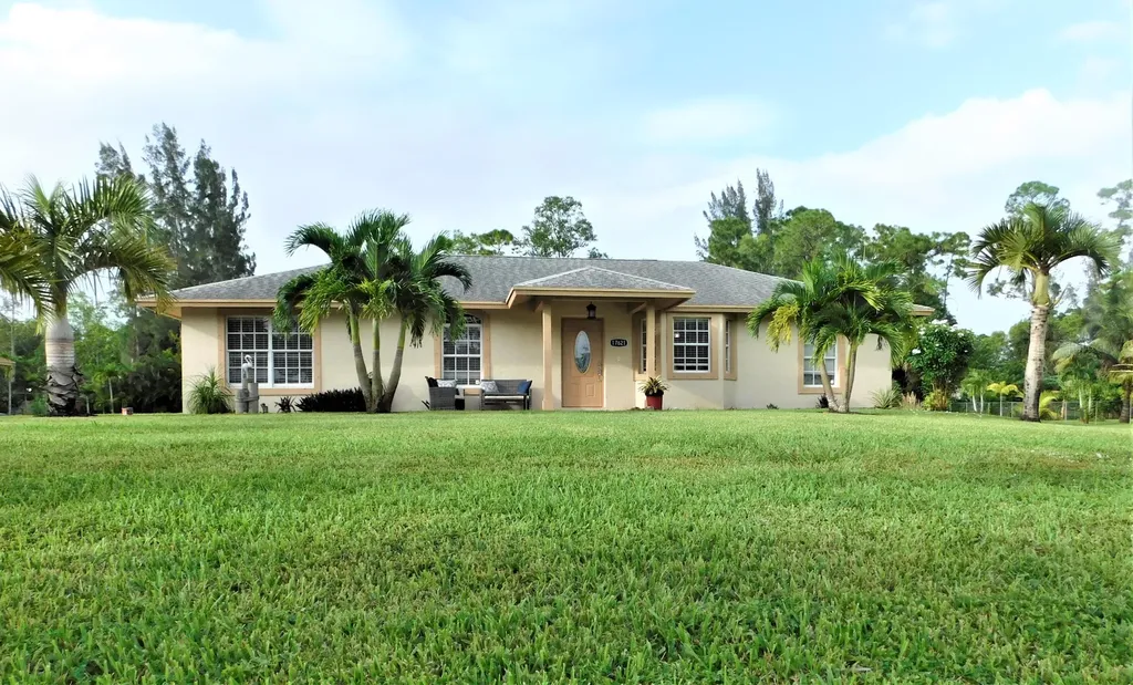 17621 Orange Grove Boulevard Loxahatchee FL 33470