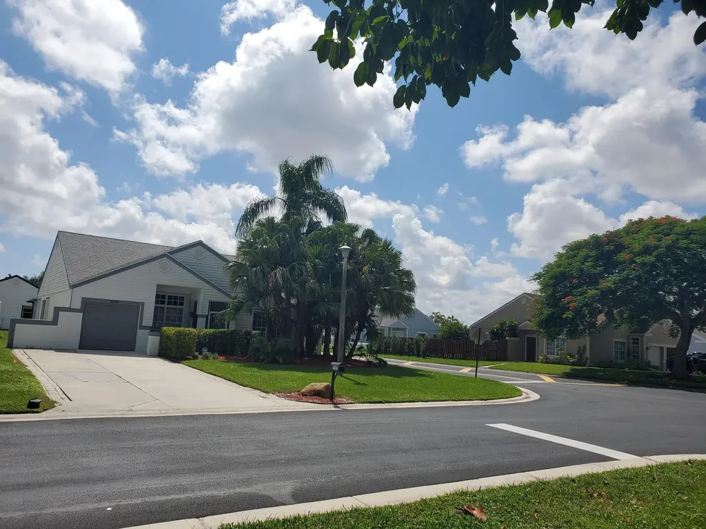 5507 Pebble Brook Lane Boynton Beach FL 33472