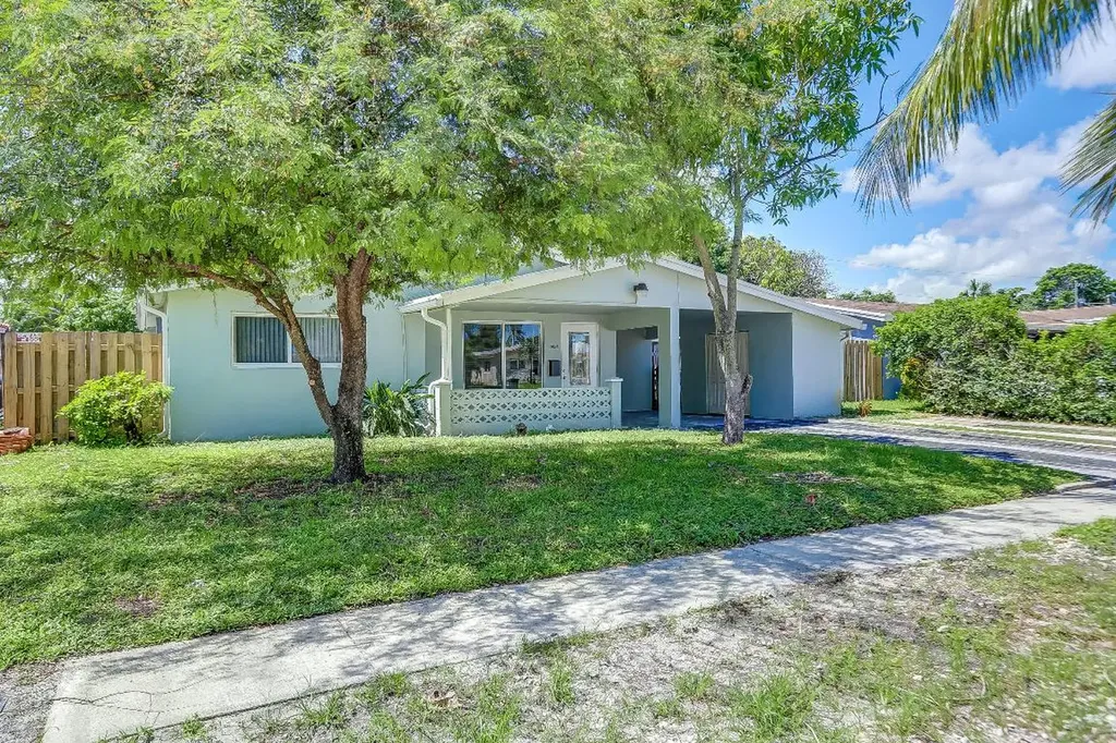 3521 NW 36th Avenue Lauderdale Lakes FL 33309