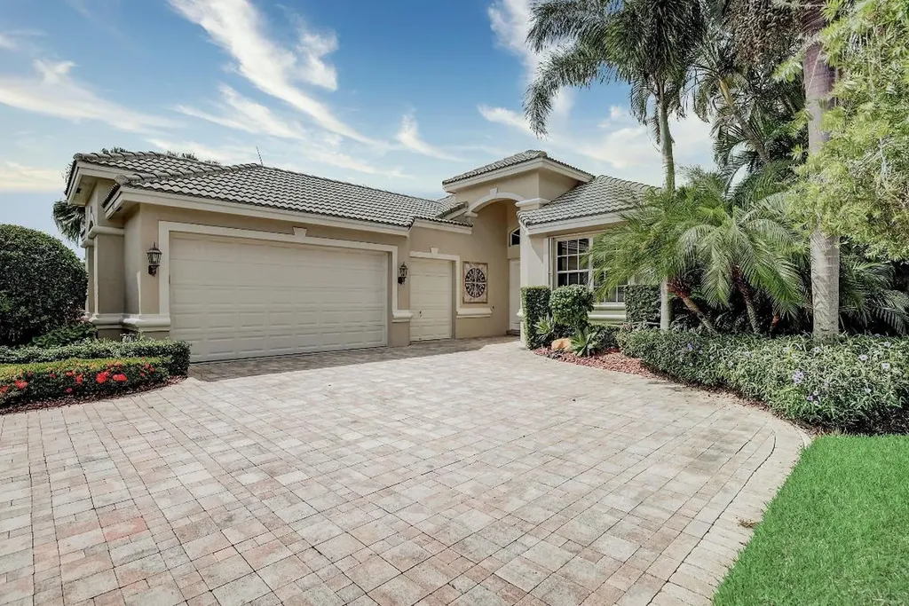 4137 Manchester Lake Drive Lake Worth FL 33449