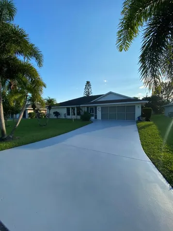 464 SE Lamon Lane Port St Lucie FL 34983