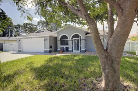 794 SW Parker Avenue Port St Lucie FL 34953