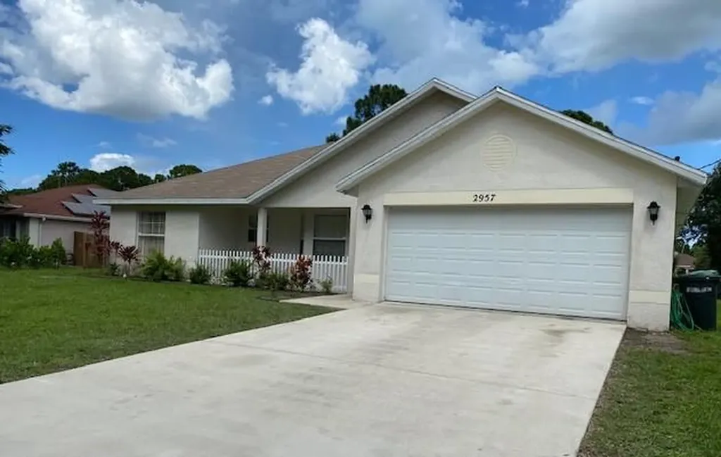 2957 SW Ventura Street Port St Lucie FL 34953