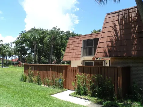 408 Buttonwood Lane Boynton Beach FL 33436