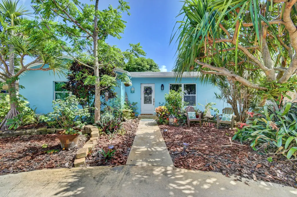 1235 16th Avenue N Lake Worth Beach FL 33460
