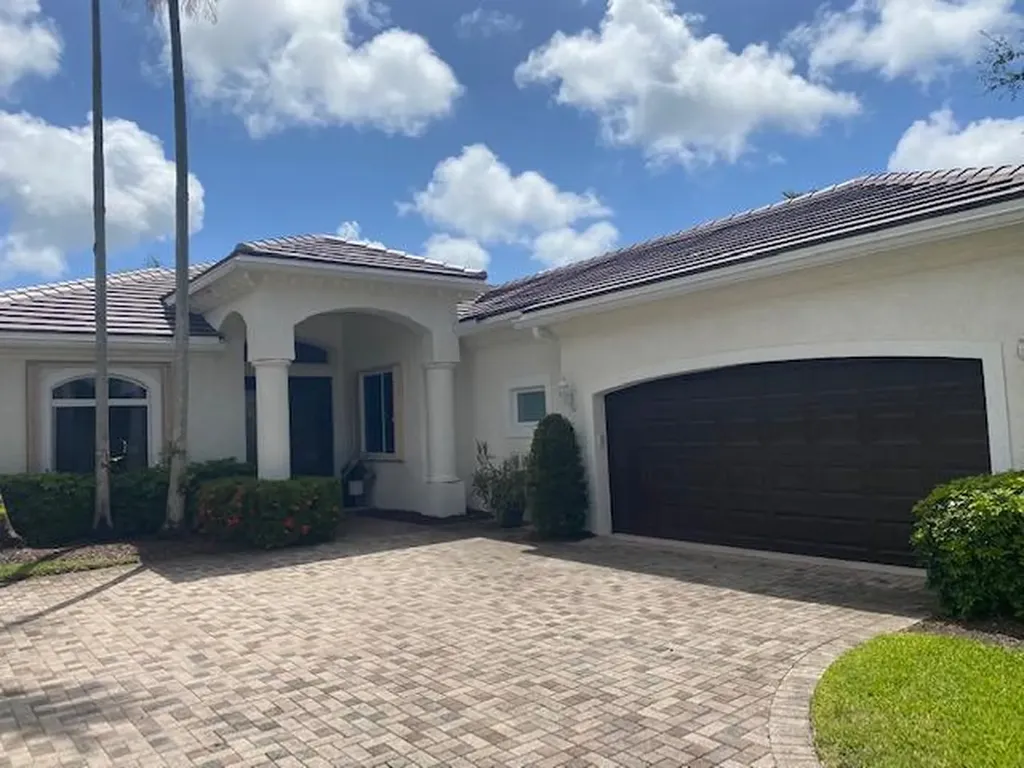 695 Greensward Lane Delray Beach FL 33445