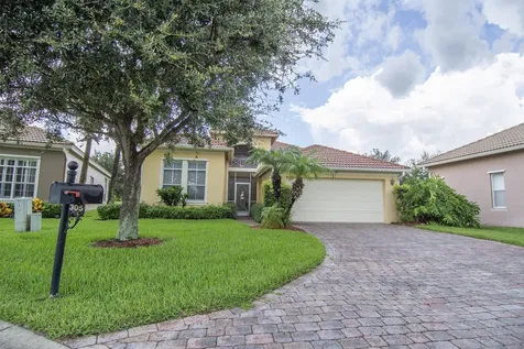 305 NW Whitby Court Port St Lucie FL 34983
