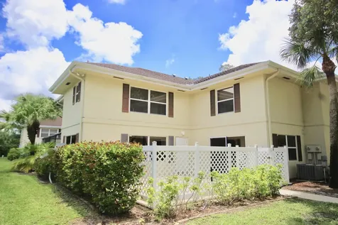 8 Amherst Court Royal Palm Beach FL 33411