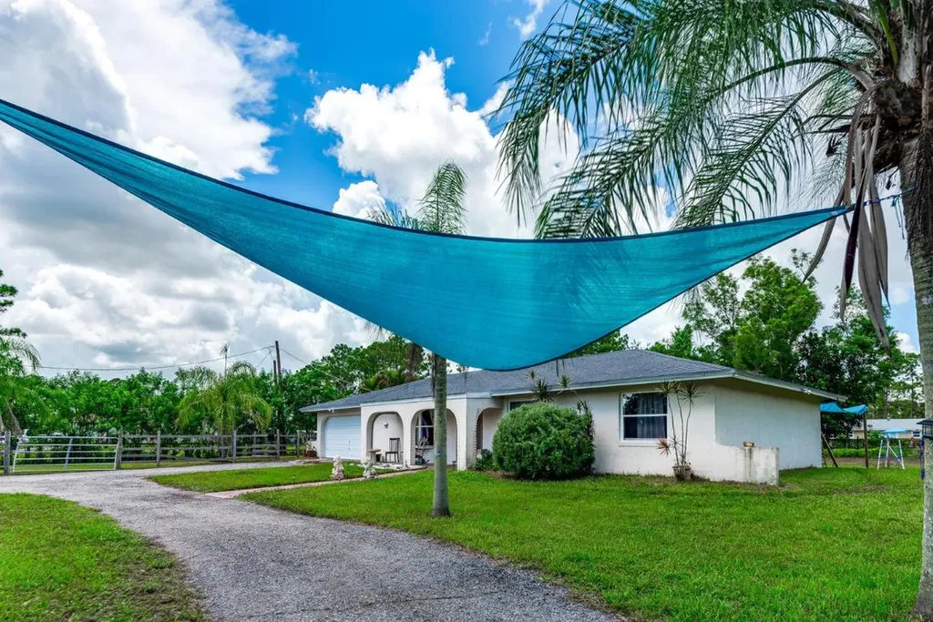16087 E Pimlico Drive Loxahatchee FL 33470