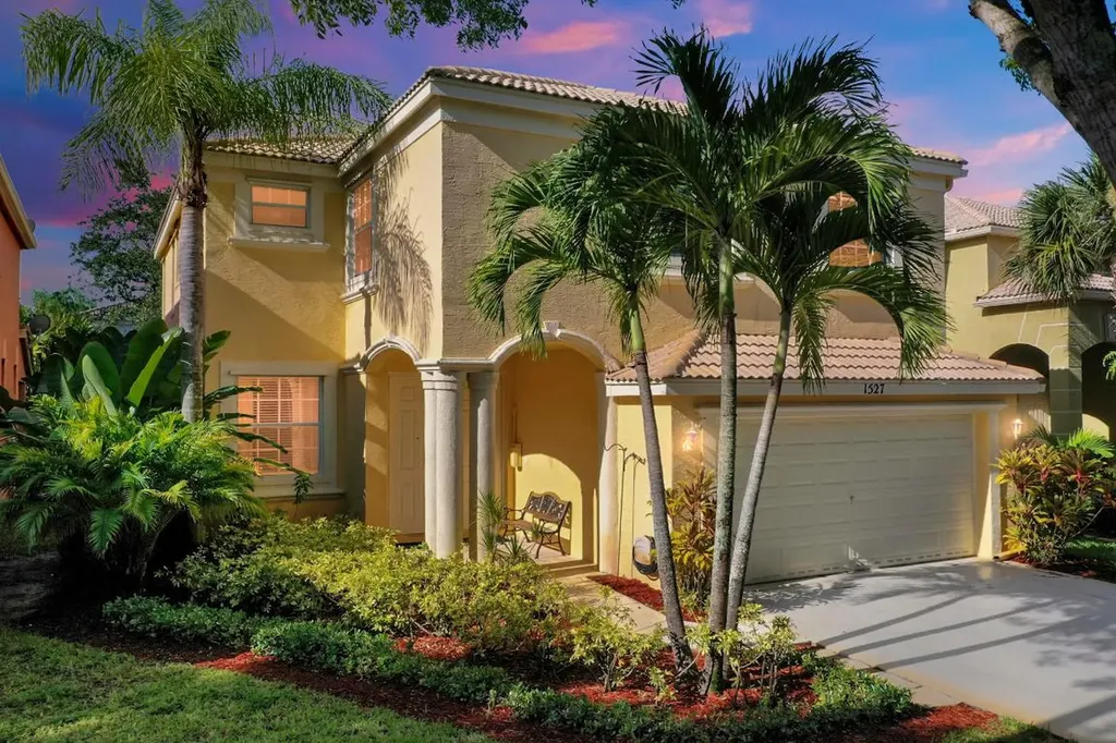 1527 Running Oak Lane Royal Palm Beach FL 33411