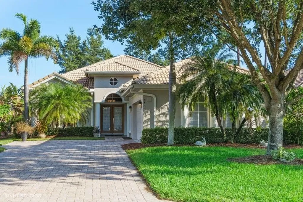 8533 Belfry Place Port St Lucie FL 34986