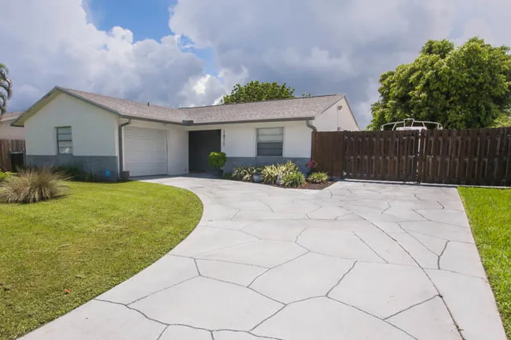 1077 Rhapsody Way Royal Palm Beach FL 33411