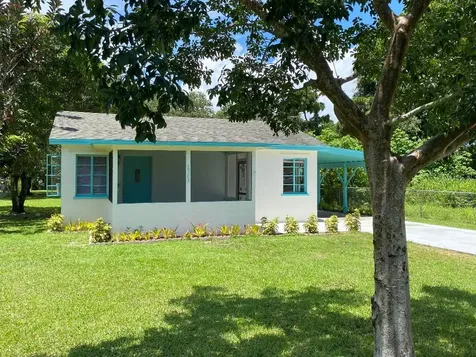 2303 N 49th Street Fort Pierce FL 34946