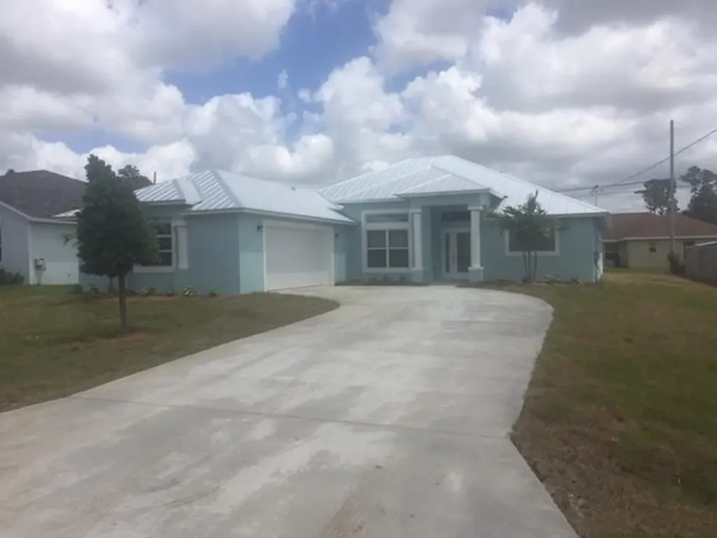 4262 SW Winslow Street Port St Lucie FL 34953