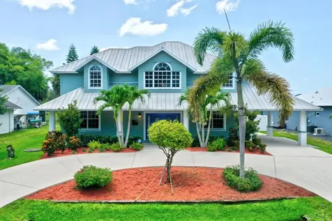2014 SW Villanova Road Port St Lucie FL 34953