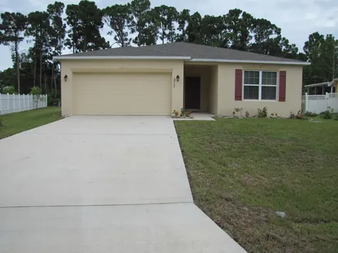 2569 SW Grotto Circle Port St Lucie FL 34953