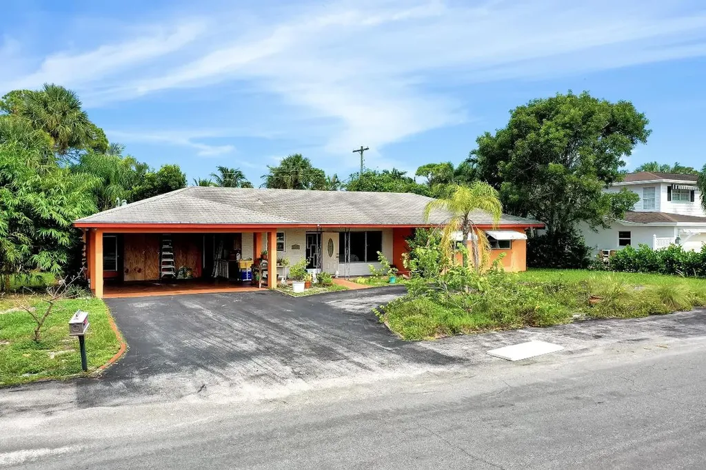 3006 Greenwood Lane Boynton Beach FL 33435