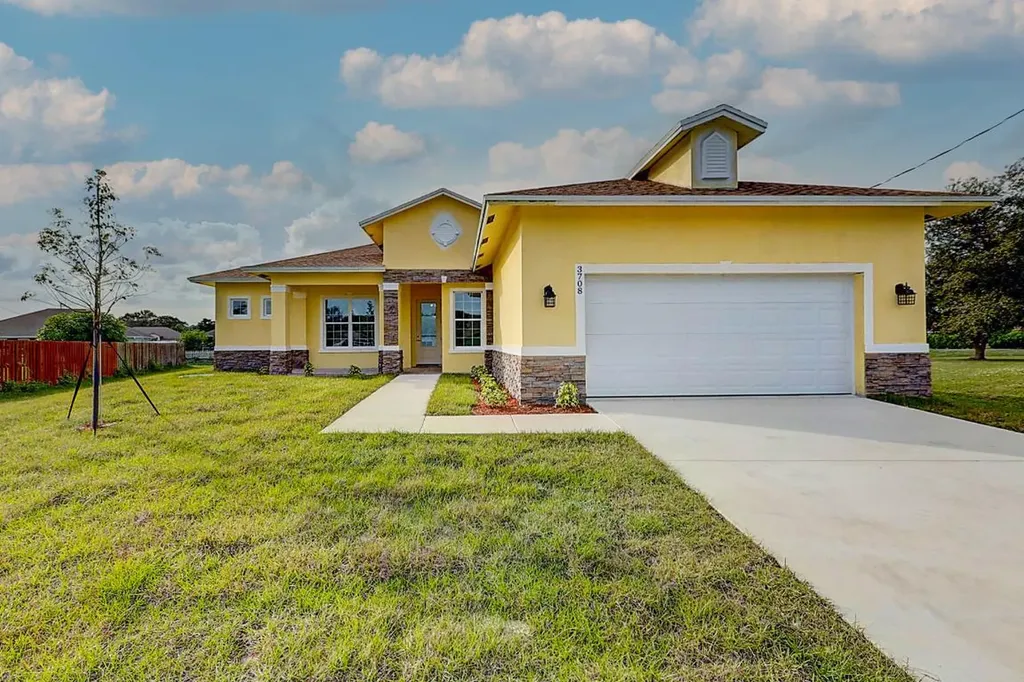 3708 SW Lafleur Street Port St Lucie FL 34953