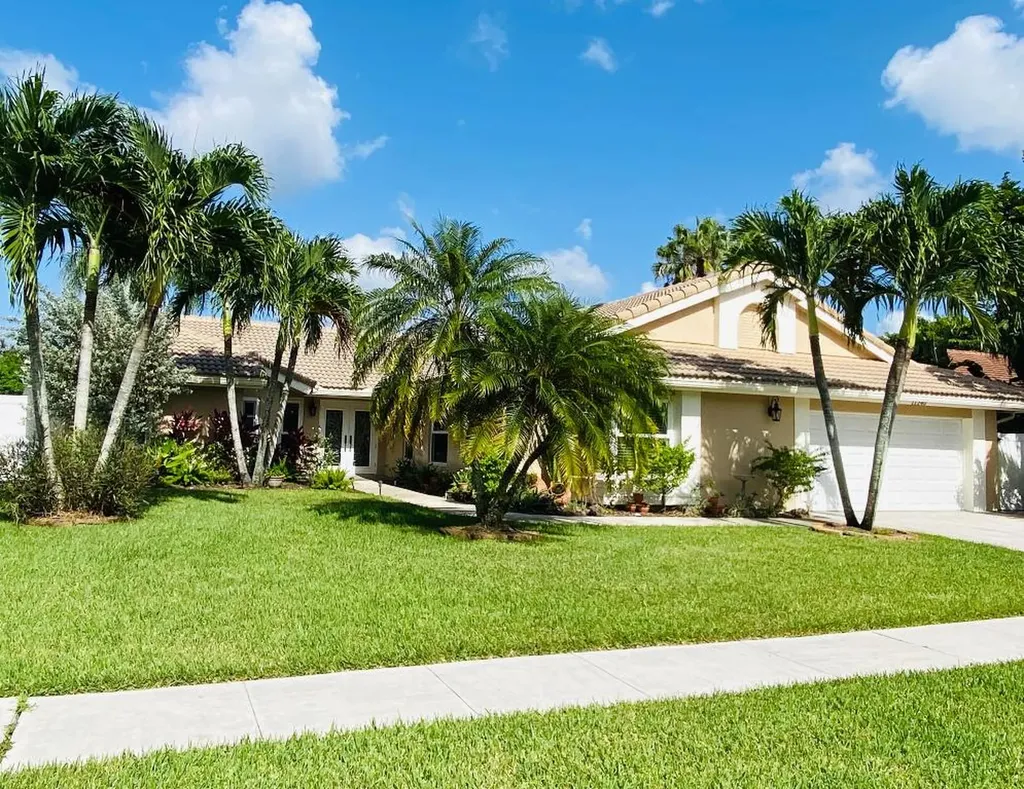 11240 Island Lakes Lane Boca Raton FL 33498