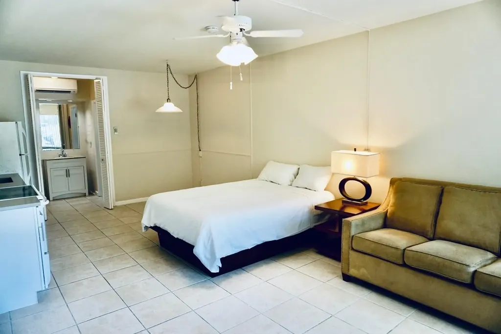 18 Salina Avenue Delray Beach FL 33483